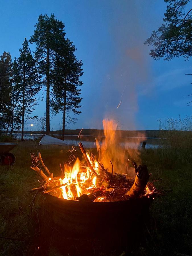 Aurora Igloo Fireplace-Heated Tents In A Secret Forest With Private Jacuzzi And Shared Sauna Bathroom And Dog Friendly Rovaniemi Exterior foto