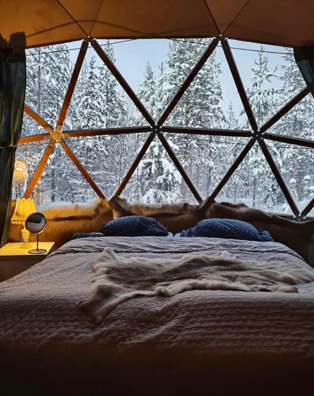 Aurora Igloo Fireplace-Heated Tents In A Secret Forest With Private Jacuzzi And Shared Sauna Bathroom And Dog Friendly Rovaniemi Exterior foto