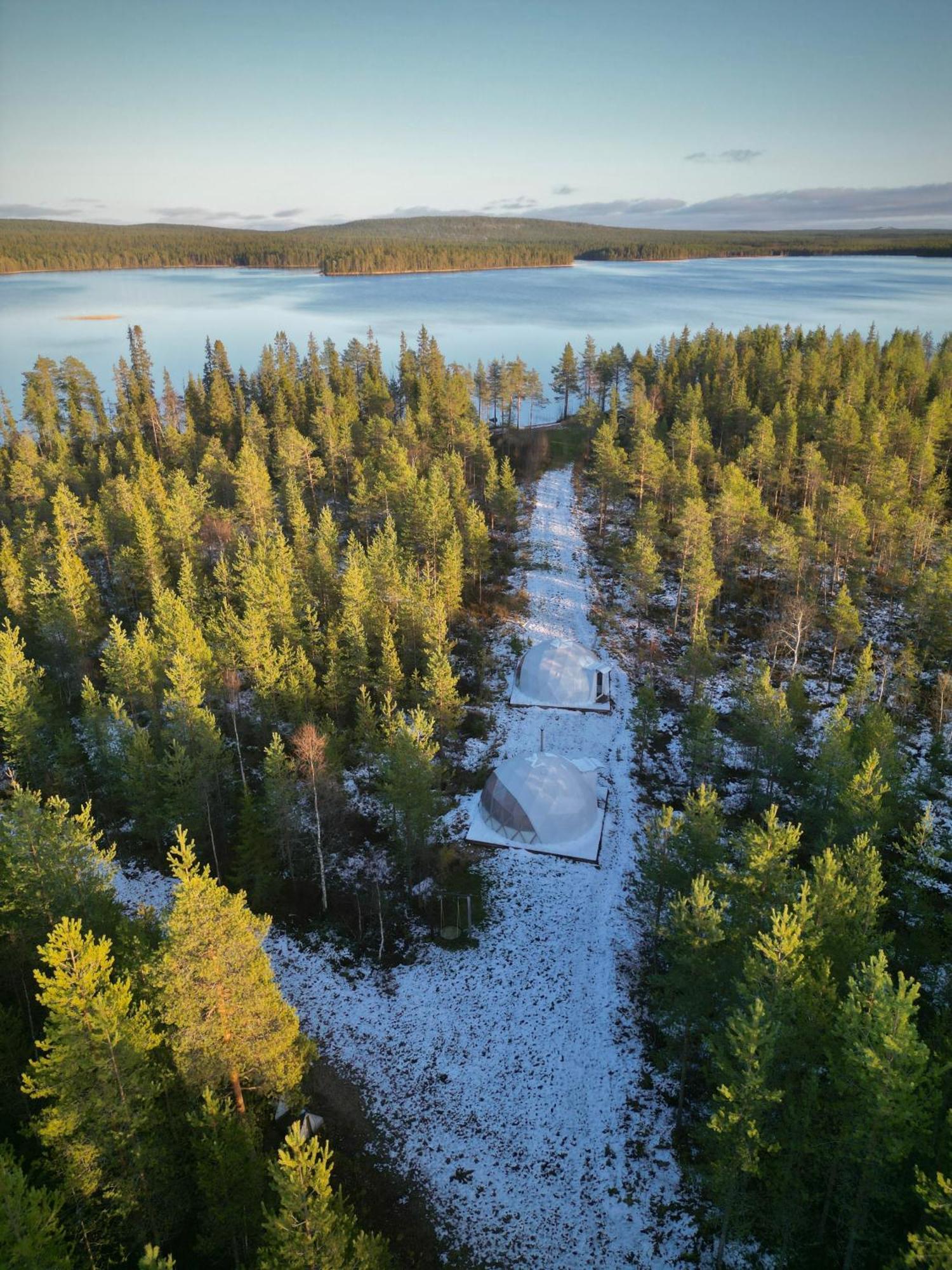 Aurora Igloo Fireplace-Heated Tents In A Secret Forest With Private Jacuzzi And Shared Sauna Bathroom And Dog Friendly Rovaniemi Exterior foto