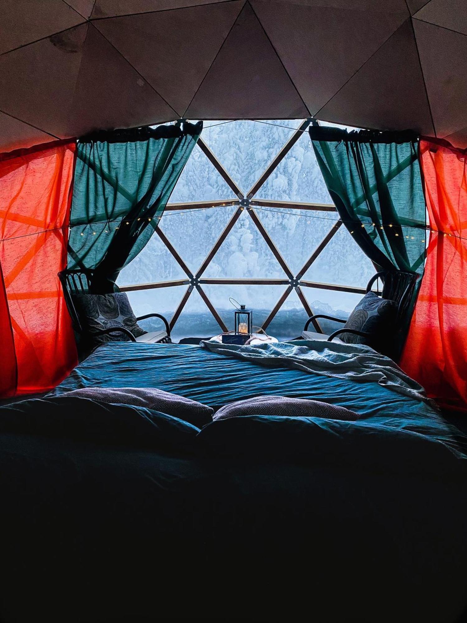 Aurora Igloo Fireplace-Heated Tents In A Secret Forest With Private Jacuzzi And Shared Sauna Bathroom And Dog Friendly Rovaniemi Exterior foto